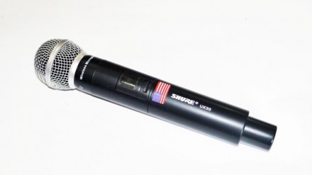 Радиосистема Shure UK90 база 2 радиомикрофона
Микрофон для вокала, пения, карао. . фото 9