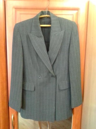 Продам фирменный пиджак для женщин Yumi_Mazao Paris 46 р.( на бирке 40 европ. ра. . фото 3