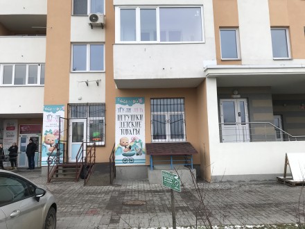 40-20 м2 1 эт, Данченко н/ф, фасад рядом Липинка. Виноградарь. фото 3 40- 20-13 м2 1 эт, зараз є 2 окремих кабинета Данченко н/ф, фасад рядом Липинка. Виноградарь. фото 3