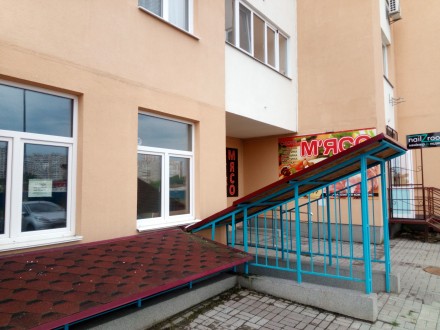 40-20 м2 1 эт, Данченко н/ф, фасад рядом Липинка. Виноградарь. фото 9 40- 20-13 м2 1 эт, зараз є 2 окремих кабинета Данченко н/ф, фасад рядом Липинка. Виноградарь. фото 9