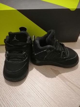 Кроссовки детские унисекс Nike.. Буча. фото 1 Кроссовки детские унисекс Nike.. Буча. фото 1