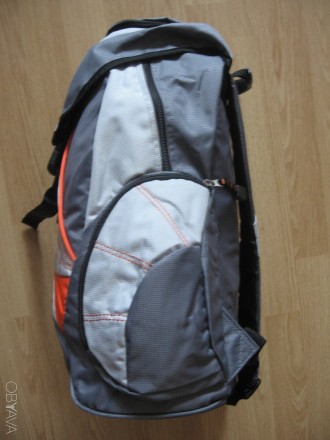 Рюкзак подростковый Olli (серо-оранжевый)

Материал: полиэстер
Размер 47- 30 . . фото 3