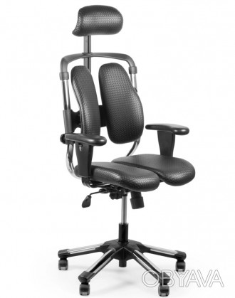 Спинка кресла состоит из двух отдельных подвижных частей. Это позволяет снять да. . фото 1