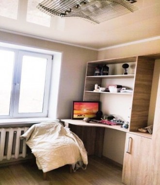  
3-комнатная квартира в Малиновском районе. Жилая площадь квартиры 40 м2, кухня. . фото 6