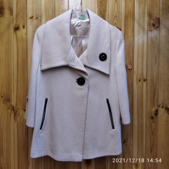 Дизайнерское решение женского пальто размером 48см.. . фото 7