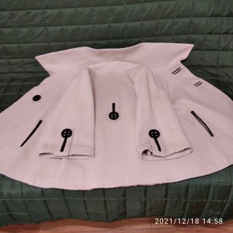 Дизайнерское решение женского пальто размером 48см.. . фото 10