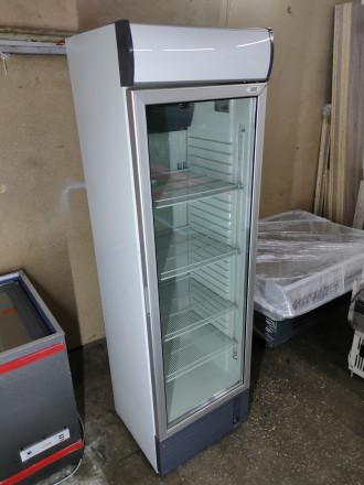 Холодильный шкаф с температурой от 2 до 10 С . Высотой 2 м. ширина и длина 60 см. . фото 5