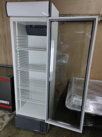 Холодильный шкаф с температурой от 2 до 10 С . Высотой 2 м. ширина и длина 60 см. . фото 4