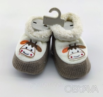 
Пинетки обувь для новорожденного. Для мальчика. Сделаны из вязки, украшены аппл. . фото 1