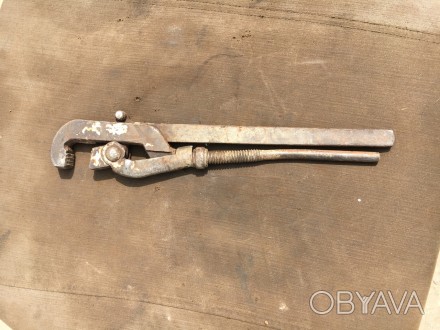 Продам Маленький трубной ключ попка СССР состояние на фото лежала в дедушки в га. . фото 1