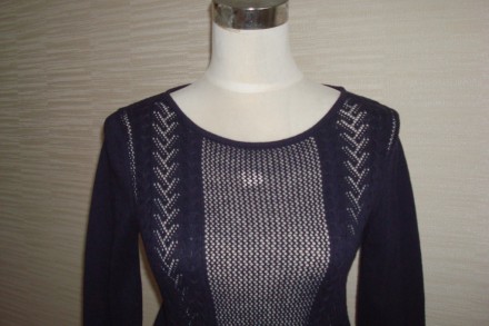 Стильный  красивый женский ажурный свитер от известного бренда, впереди красивая. . фото 4