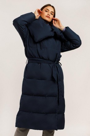 Длинное женское пуховое пальто с поясом Finn Flare темно-синего цвета с объемным. . фото 2