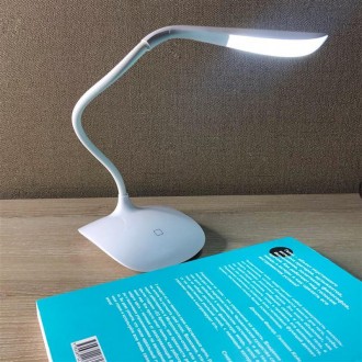 Светодиодная офисная лампа UFT на гибкой ножке - найдет свое место на письменном. . фото 5