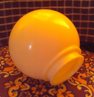 Продам непрозрачный плафон, изготовленный в СССР в виде шара молочно-белого цвет. . фото 3