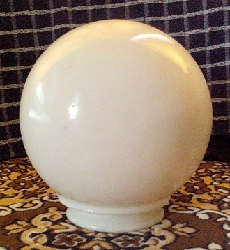 Продам непрозрачный плафон, изготовленный в СССР в виде шара молочно-белого цвет. . фото 4