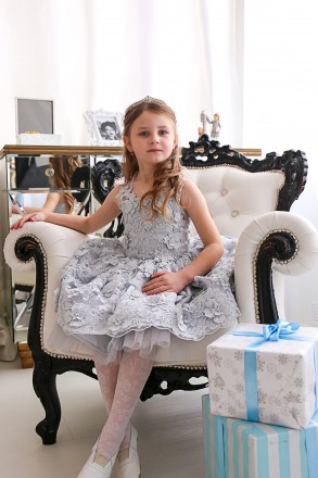 Шикарное детское нарядное платье с 3Д вышивкой.
Рост 116-122.

Подойдут абсол. . фото 3