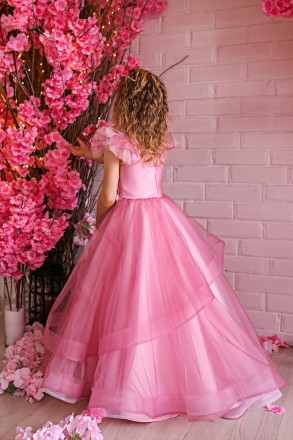Шикарное детское нарядное платье для принцесс с вышивкой.
Рост 116.

Подойдут. . фото 5