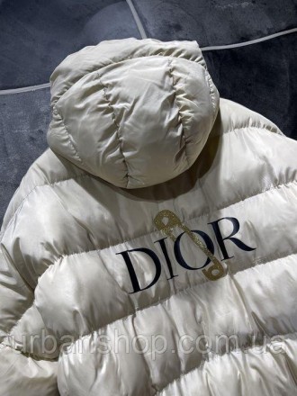 
Жіноче Пальто Куртка Пуховик в стилі Dior
Відмінної якості
Матеріал не промокає. . фото 5