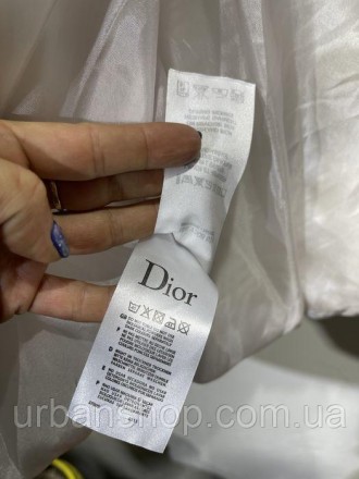 
Жіноче Пальто Куртка Пуховик в стилі Dior
Відмінної якості
Матеріал не промокає. . фото 6