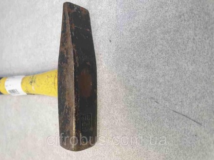 Молоток - небольшой ударный инструмент, применяемый для забивания гвоздей, разби. . фото 3