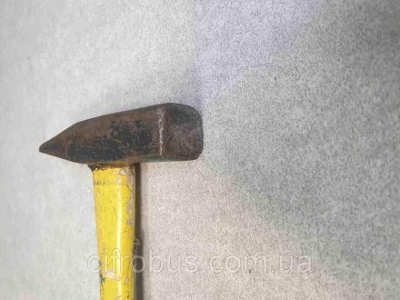 Молоток - небольшой ударный инструмент, применяемый для забивания гвоздей, разби. . фото 4