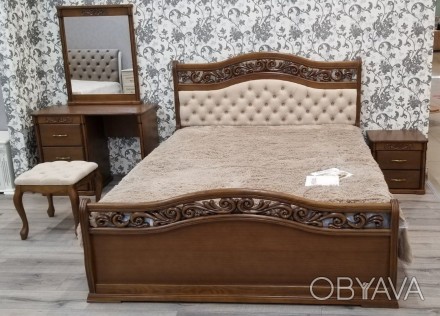 Деревянный спальный гарнитур Эмилия с резьбой