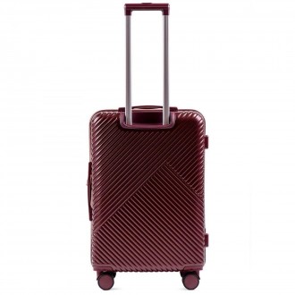 Предлагаем к покупке среднего размера пластиковый чемодан Wings WN01 польского п. . фото 4