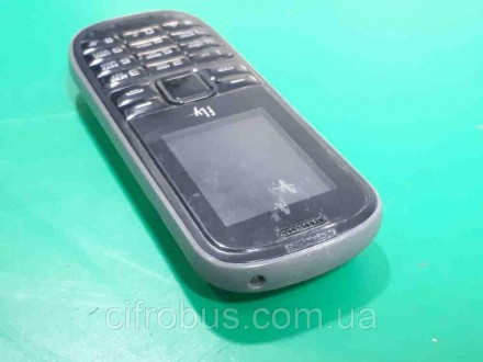 Телефон, поддержка трех SIM-карт, экран 1.77", разрешение 160x128, камера, слот . . фото 4