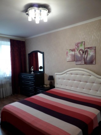 Продается крупногабаритная 3-комнатная "сталинка" на Соборной в р-не дворца Судо. . фото 7