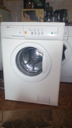 Продам стиральную машинку zanussi fe925n использовалась очень мало.В отличном со. . фото 2