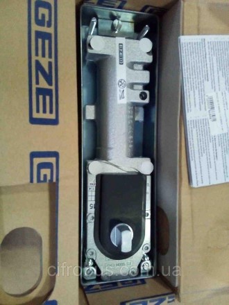 Доводчик Geze TS 500 EN3 – это компактный напольный доводчик для дверей с упором. . фото 4
