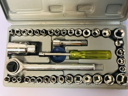 Данный набор помещает целых 40 инструментов в одном чемоданчике, который удачно . . фото 9