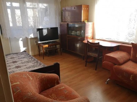Квартира находится на ул Казакевича, с косметическим ремонтом,  в наличии есть в. 12-Квартал. фото 2