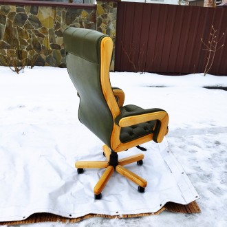 кабінетні крісла GK ручної роботи
0.9.7.4.6.4.0.9.0.0.
Вишукане шкіряне крісло. . фото 13