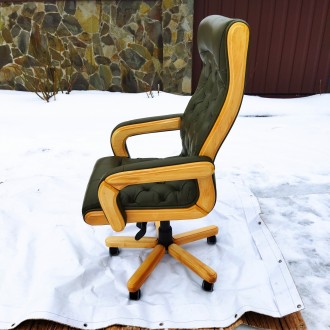 кабінетні крісла GK ручної роботи
0.9.7.4.6.4.0.9.0.0.
Вишукане шкіряне крісло. . фото 9