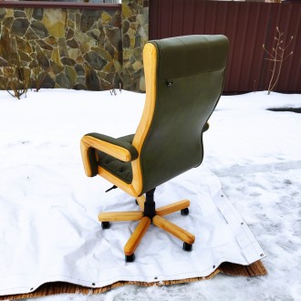 кабінетні крісла GK ручної роботи
0.9.7.4.6.4.0.9.0.0.
Вишукане шкіряне крісло. . фото 8