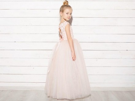Платье детское нарядное
Нарядное детское платье на корсете персикового цвета с д. . фото 6