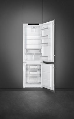 Комбинированный холодильник SMEG C 8174 N 3 E выполнен в классическом белом цвет. . фото 5