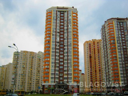 Ахматової Анни, 32/18. Киев. фото 1 Ахматової Анни, 32/18. Киев. фото 1