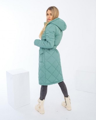 Зимнее женское стёганое пальто
Размер: 42-44, 44-46
Ткань: плащёвка, синтепон 20. . фото 7
