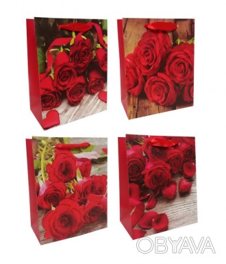 ![CDATA[Подарунковий пакет картон 200грм, "Червоні рози" МІКС 4 види, 18*23*8см . . фото 1