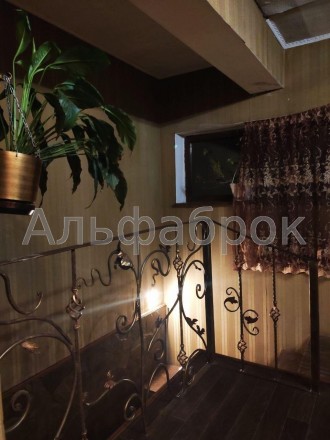 8 кімнатний будинок в Києві на Осокорках пропонується до продажу. 
65-садова вул. Осокорки. фото 11