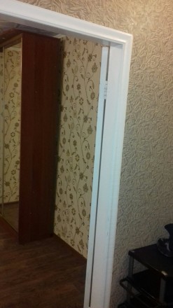 ДНЕПРОПЕТРОВСКАЯ/КРЫЖАНОВКА 1-КВ СДАМ НА ДЛИТЕЛЬНЫЙ СРОК. Поселок Котовского. фото 8 Бронированная дверь мебель холодильник бойлер стиральная машина телевизор кабель. Поселок Котовского. фото 8