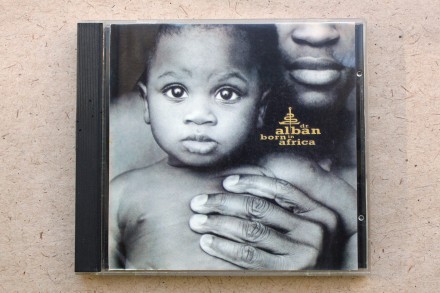 Продам CD диск Dr.Alban - Born In Africa.
Коробка повреждена, трещины и потёрто. . фото 2