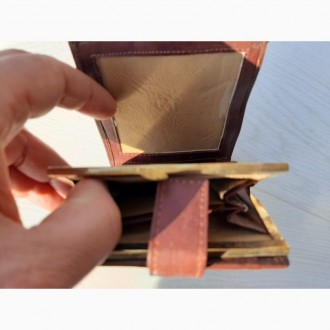 Кожаный кошелек Benzer (Индия)

Неплохая кожа
Практичный
Размер 12.1 Х 10.3
. . фото 6
