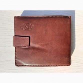 Кожаный кошелек Benzer (Индия)

Неплохая кожа
Практичный
Размер 12.1 Х 10.3
. . фото 2