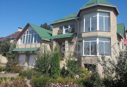 Продам трехэтажный, кирпичный дом по адресу: Киев Голосеевский район, Чапаевка. . . фото 2