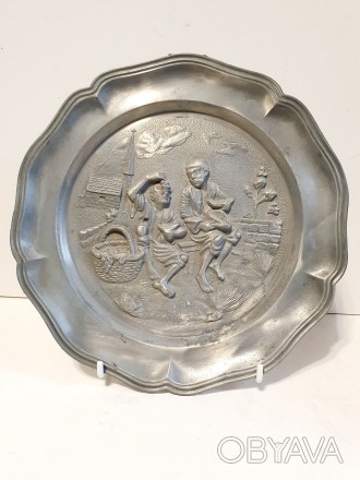 Настенная оловянная тарелка Германия, Дети, художественное литье, диаметр 22 см
. . фото 1