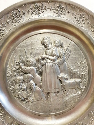 оловяная настенная тарелка Германия художественное литье. Известная фирма
SKS-ZI. . фото 3