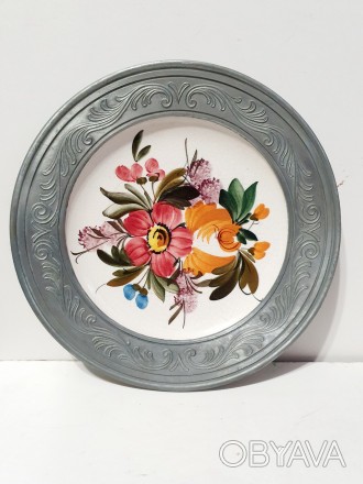 Керамическая коллекционная тарелка в олове , диаметр 21.5 см
Отличный подарок на. . фото 1
